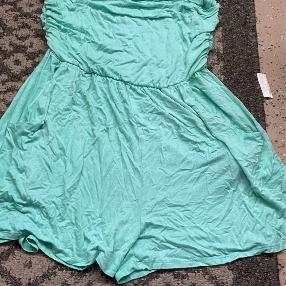 Used condition, color me red jumper - Picture 15 of 16